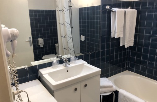 Saint-Priest Hotel | Adonis Lyon Est Hôtel Artys