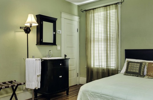 Mount Dora Bed & Breakfast | Adora Inn