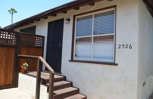 Old Town Cottage | Adorable 1 bd cottage, heart of Old Town- WE LOVE PETS! Insta @oldtownvacay