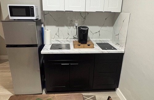 Pembroke Pines Apartment | Adorable 1-bedroom studio with AC in Pembroke Pines