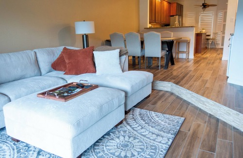 Walden on Lake Conroe Condo | Adorable 1-bedroom condo on a quiet Lake Conroe cove! 31 DAY MINIMUM!