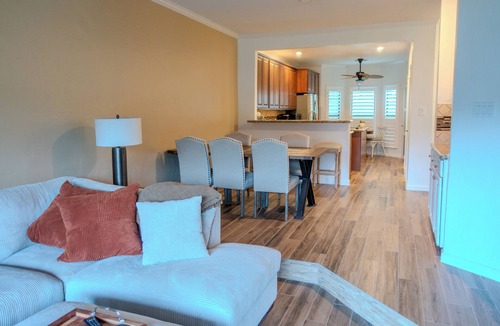 Walden on Lake Conroe Condo | Adorable 1-bedroom condo on a quiet Lake Conroe cove! 31 DAY MINIMUM!