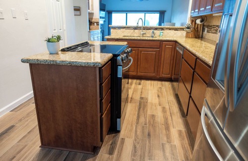 Walden on Lake Conroe Condo | Adorable 1-bedroom condo on a quiet Lake Conroe cove! 31 DAY MINIMUM!