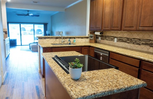 Walden on Lake Conroe Condo | Adorable 1-bedroom condo on a quiet Lake Conroe cove! 31 DAY MINIMUM!