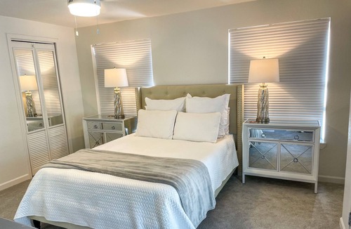 Knox - Henderson House | Adorable 1 bedroom guest house with large deck - WALK TO LOWER GREENVILLE