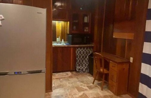 Ira Apartment | Adorable 1-bedroom guesthouse with kitchenette