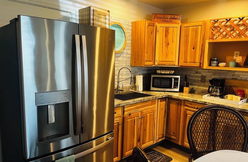 Dauphin Island Apartment | Adorable 2 Bedroom Unit with Boat Parking