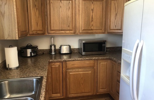 Roseburg House | Adorable 2 bedroom 1 bath house pet friendly nearby shopping and hospital