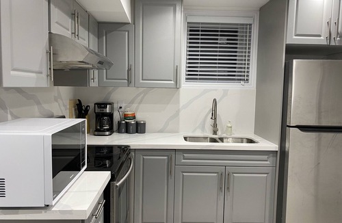 Ajax House | Adorable 2-Bedroom Basement with Sep Entrance