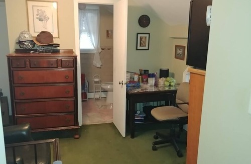 Ossining Bed & Breakfast | Adorable 2-bedroom bed & breakfast in fantastic Ossining location