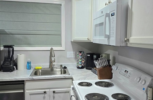 Riverside Apartment | Adorable 2-bedroom Spacious Two King Bed