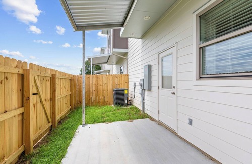 Youngsville House | Adorable 2-bedroom townhome in Youngsville