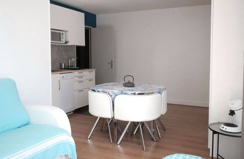 Arcachon Apartment | Adorable 2-person studio overlooking the basin and pool