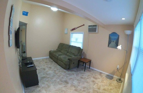 Seaside Heights Apartment | Adorable 2br half a block from the beach