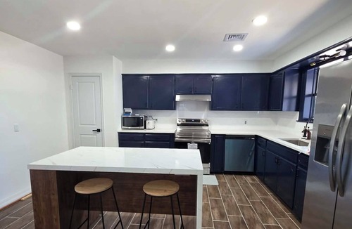 Lawton House | Adorable 2BR Townhome Near Medicine Park, Mountain Views & Fire Pit