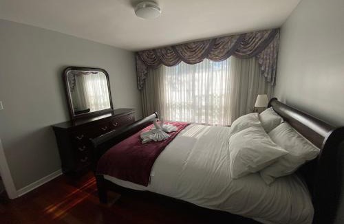 L'Amoreaux House | Adorable 3 private rooms- main with free parking