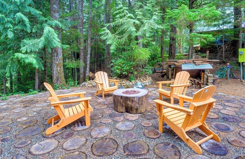 Hoodsport Cabin | Adorable A-Frame Cabin, Steps to Lake Cushman!