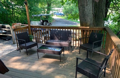 Ashford Cabin | Adorable a-frame cabin on the water