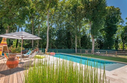 Avoine Apartment | Adorable apartment located in a castle