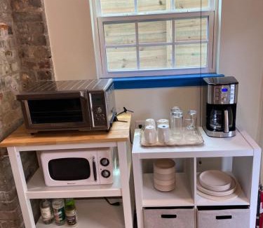 Bayou St. John Apartment | Adorable Artsy Apartment