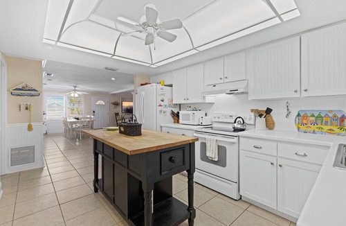 Wilbur-By-The-Sea House | Adorable Beach Cottage with Great Location