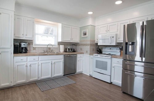 Ocean Isle Beach House | Adorable Beach Cottage in Ocean Isle Beach