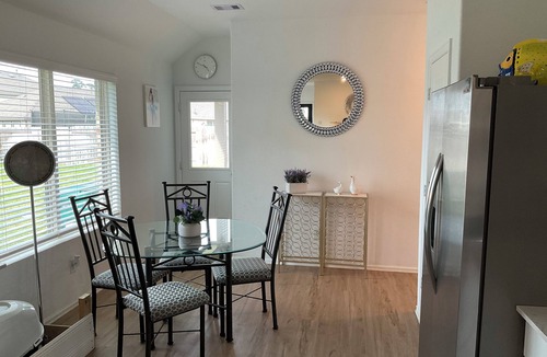 New Caney House | Adorable, Comfortable & nice