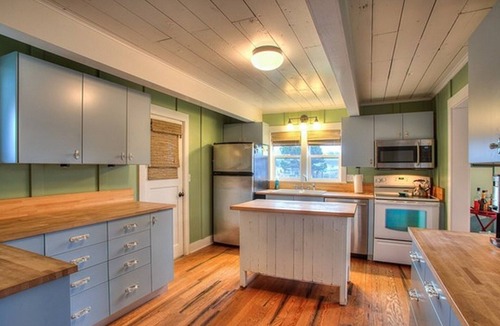 Pacific Beach House | Adorable Cottage 1.5 blocks from the beach!