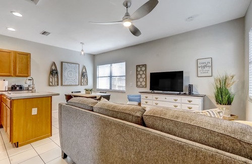 St. Augustine Cottage | Adorable cottage central to everything