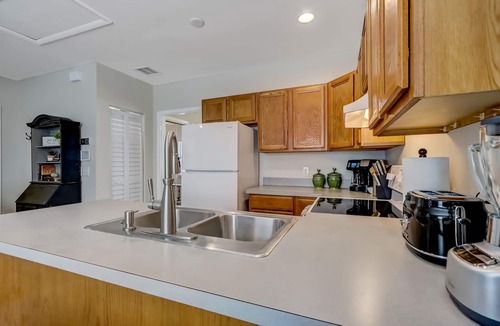 St. Augustine Cottage | Adorable cottage central to everything