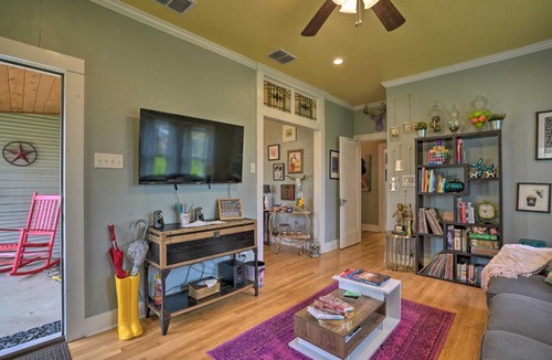 Seguin House | Adorable Cottage Less Than 1 Mi to Guadalupe River and Dtwn
