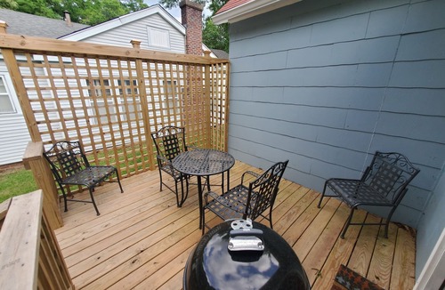 Canton House | Adorable cottage nestled in Canton historic district