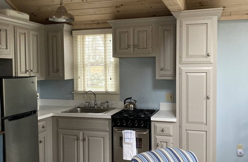 Cummaquid Cottage | Adorable cottage on Cape Cod's historic Rt 6A