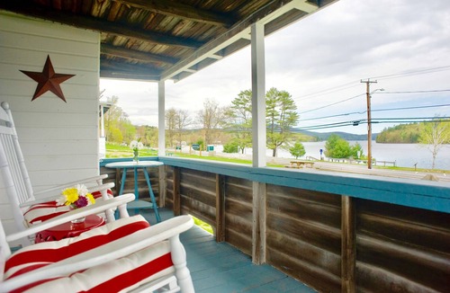 Bristol House | Adorable Cottage On Pristine Newfound Lake