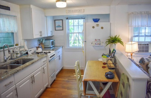Dennis Port House | Adorable cottage on a dead end dirt lane just 200 yards from Sea Street beach