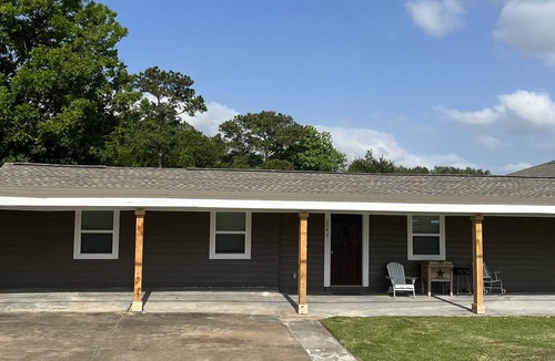 Pasadena House | Adorable Country Quarters