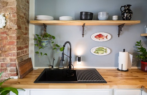 Mathews House | Adorable Couples Cottage with Hot Tub