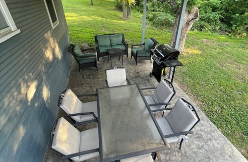 Eminence House | Adorable, cozy home in the Ozark Scenic Riverways ready for a weekend get-a-away