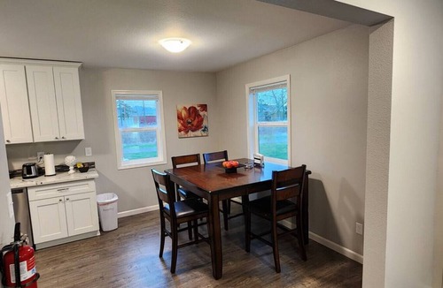 Longview House | Adorable Cozy Remodeled Home