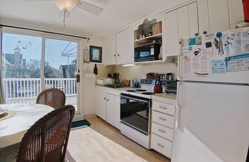 Stone Harbor House | Adorable Escape by the Sea Nestled in the Heart of Stone Harbor!