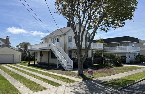 Stone Harbor House | Adorable Escape by the Sea Nestled in the Heart of Stone Harbor!