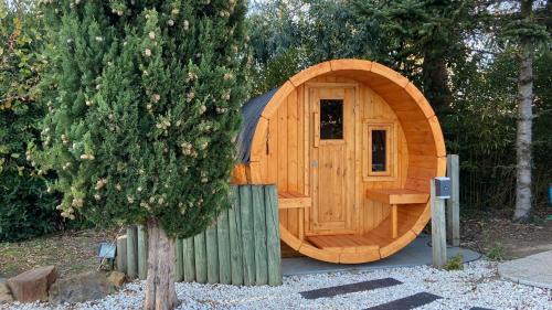 Olonne-sur-Mer Villa | Adorable Guest House avec balnéo et piscine