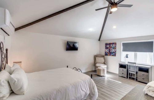 North Dallas House | Adorable Guest House/Private Yard