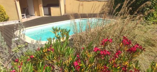 Saint-Germain-des-Pres House | Adorable guest house with piscine and spa