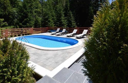 Brod Moravice House | Adorable home with pool and jacuzzi for use surrounded by beautiful nature !