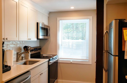 Moultonborough House | Adorable Long Island Cottage