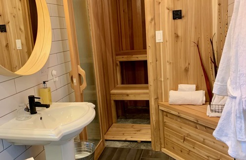 Codrington Apartment | Adorable Nordic one bedroom with fireplace & sauna