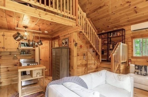 Iron River Cabin | Adorable Northwoods cabin