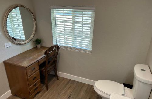 Peters House | Adorable One Bedroom Cottage