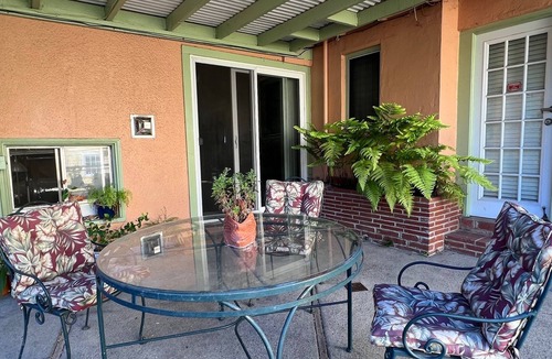 San Anselmo House | Adorable, peaceful 2-bdrm house in charming Fairfax near bus, food & shops